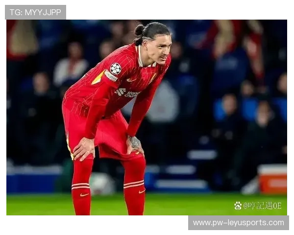 努涅斯头球点破利物浦禁区僵局