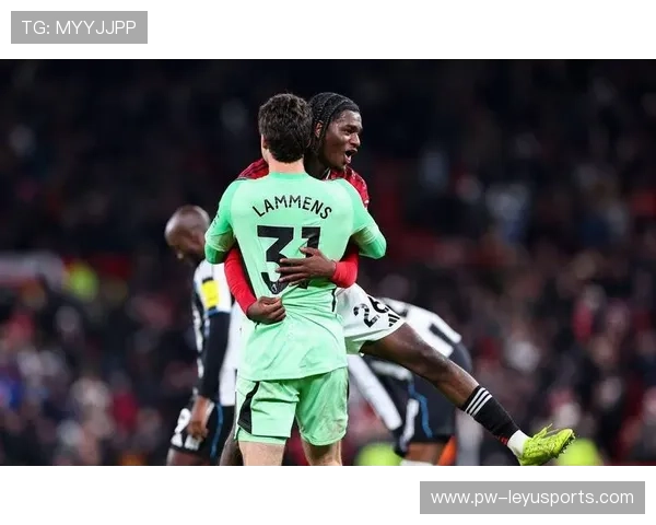 曼联15岁小将横空出世，老特拉福德见证新星崛起